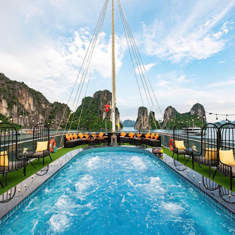 Ha Long Bay Vietnam Weed